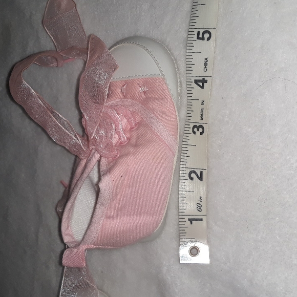 Pink baby sneakers with moon and star beaded accents and fun laces - Picture 7 of 10